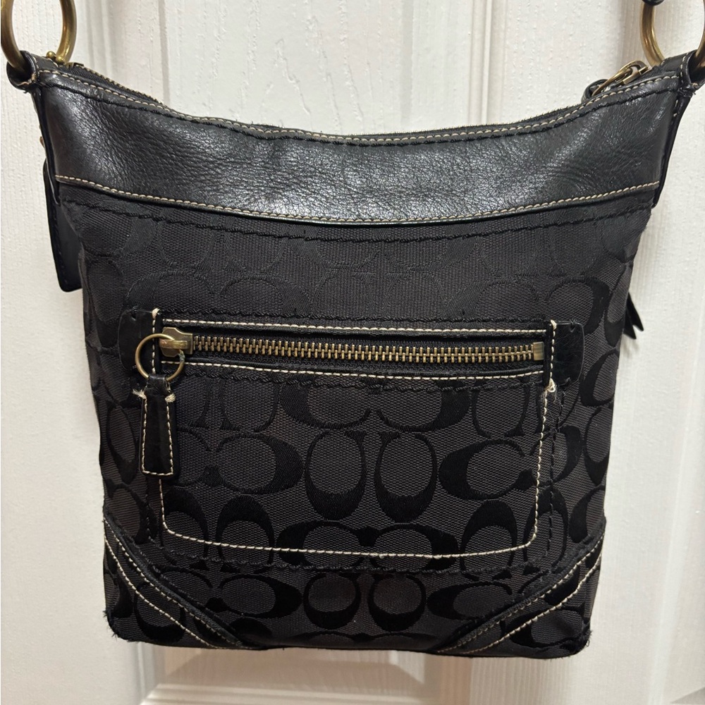 Coach VINTAGE Y2K E065-10402 Swingpack Crossbody Black Jacquard/Leather Trim GUC - Picture 7 of 15